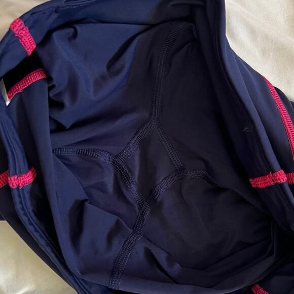 Vineyard Vines Performance Women's Navy & Blue Pink Capri Leggings Size Small - Picture 11 of 14